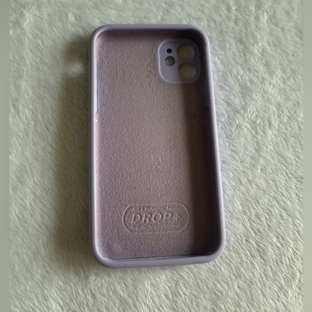 Assorted iPhone 11 Cases - Picture 6 of 14